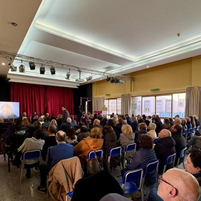 Una vista della sala